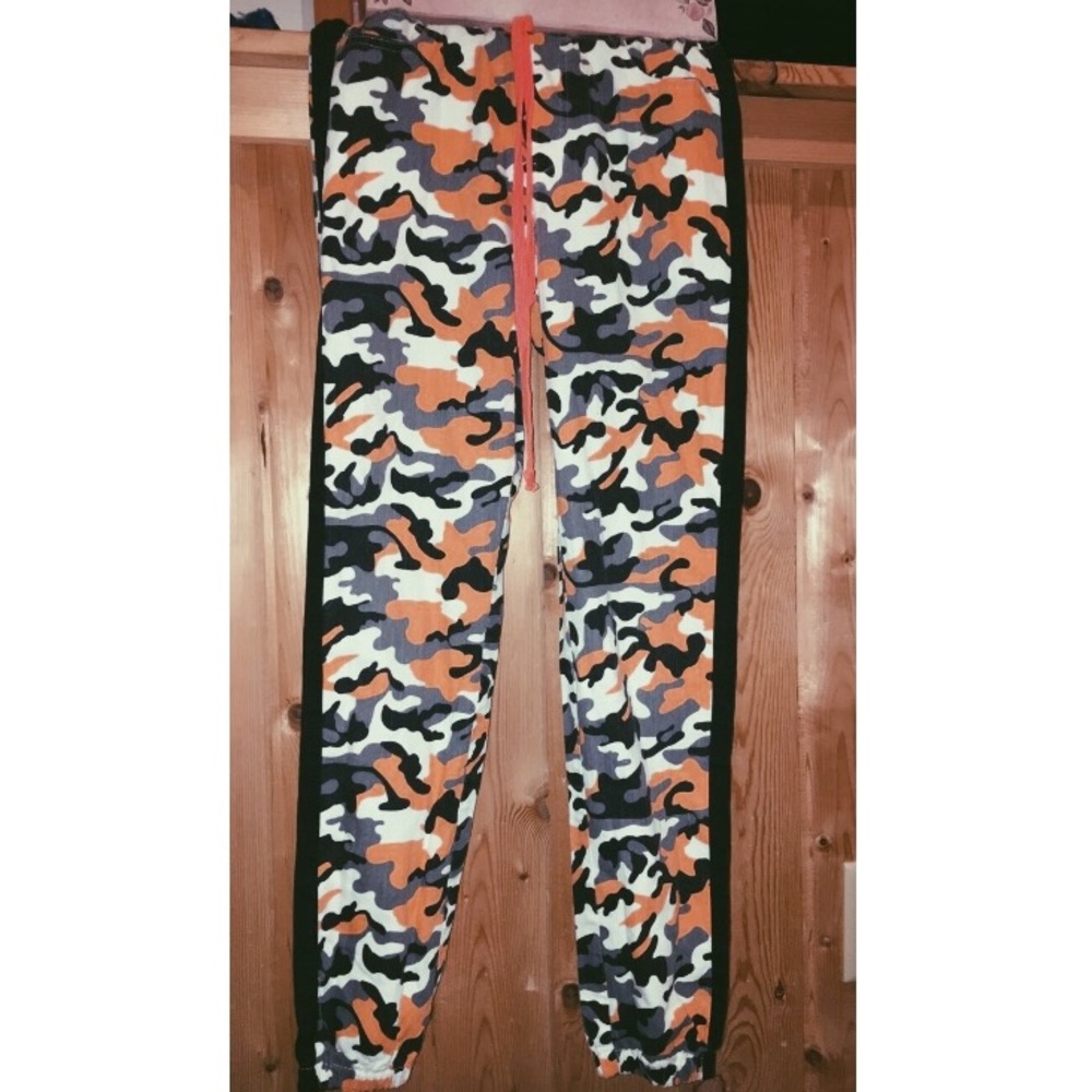 Camo Jogger Cargo Pants